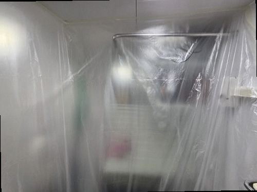 청주시 상당구 누수탐지 수도계량기와 건물 내부 배관 구조를 확인하는 모습