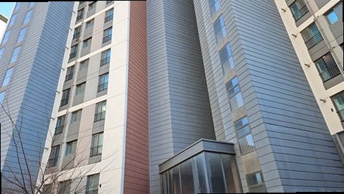 부산 중구 누수탐지 공압 게이지와 청음 장비를 이용해 배관 누수 위치를 확인하는 현장
