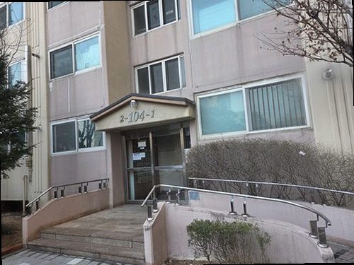 동래구 누수탐지 수도계량기와 배관 구조를 확인하는 모습