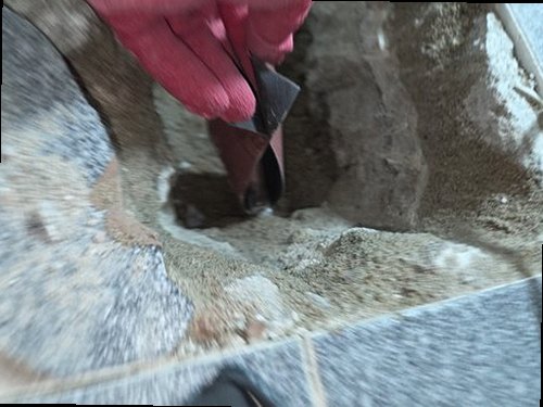 분당구 누수탐지 천장 얼룩과 벽지 들뜸을 확인하는 누수 점검 현장