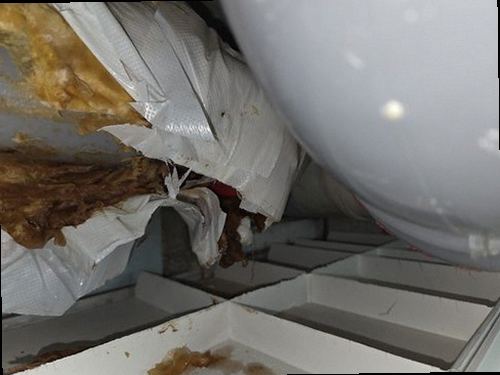 기흥구 누수탐지 수도계량기 별침과 밸브를 확인하는 모습
