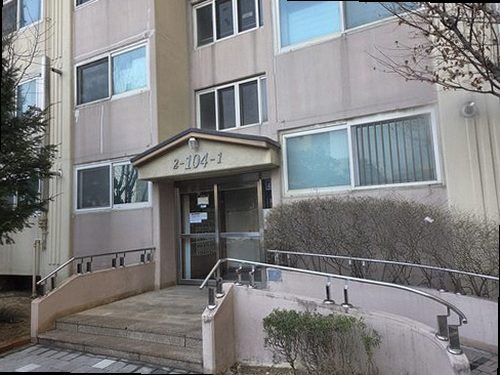 양주 누수탐지 수도계량기 별침과 누수 점검 기록을 확인하는 모습