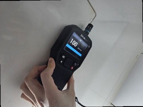 미추홀구 누수탐지 천장 누수 흔적과 벽면 백화 현상을 확인하는 현장