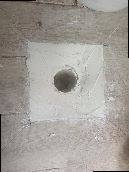 서울 강서구 누수탐지 배관 보수 후 욕실 바닥과 천장 마감 복구 모습