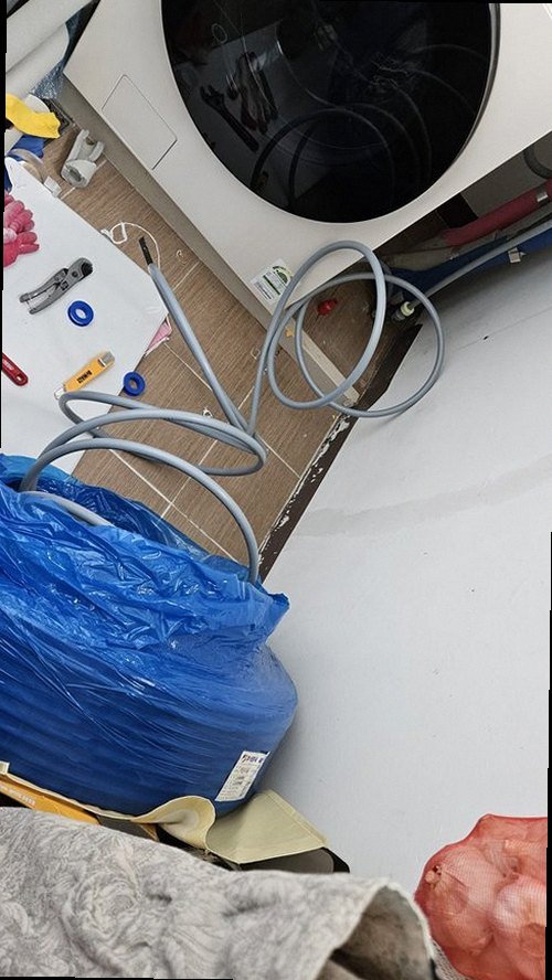 수지구 누수탐지 천장 얼룩과 벽면 습기를 확인하는 누수 점검 현장