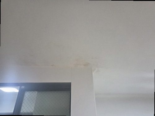 의왕 누수탐지 누수 발생 부위와 천장 물자국을 점검하는 현장