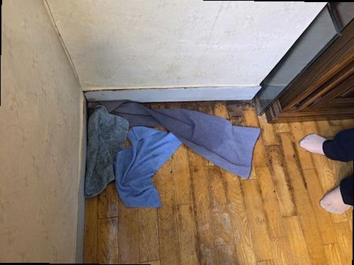 남양주 누수탐지 보일러 분배기와 압력 게이지를 점검하는 현장