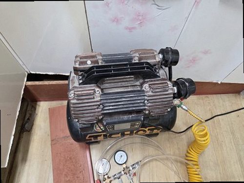 남동구 누수탐지 거실 천장 누수 흔적과 수분 측정 과정
